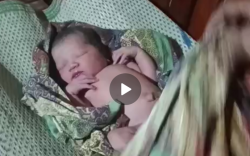 Miris! Bayi Dibuang Ditemukan Warga Pekalongan di Tumpukan Tikar Warung Angkringan