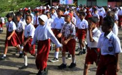 MK Putuskan Sekolah SD dan SMP Gratis, Disdikpora Karawang Masih Tunggu Intruksi Kemendikdasmen