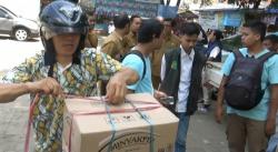 Warga Serbu Minyak Murah Jelang Idul Adha  di Cilegon, hanya Rp14.500 per Liter!