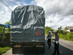 Polisi Tindak Truk Overload! Satlantas Majene Gencar Razia di Jalur Trans Sulawesi