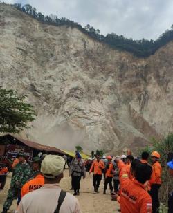Hari ke 6 Pencarian Korban Longsor Gunung Kuda, Medan Pencarian Semakin Berisiko