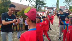Coach Yusuf: Sukses Latih Klub Bulutangkis di China, Pulang Kampung Tularkan Ilmu ke Siswa SD Sinjai