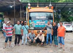 Warga Mesjid Punteut Semarakan Malam Takbiran Dengan Genderang Rapai Geleng