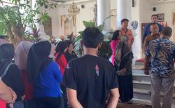 Paska Penggeledahan Kantor Dispendukcapil, Puluhan Pegawai Datangi Rumah Bupati Ponorogo