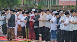 Bupati Bengkulu Utara Sholat Idul Adha Bersama Ribuan Warga Padang Jaya