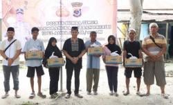 Polres Sumba Timur Bagikan 200 Paket Kurban ke Warga Waingapu di Momen Idul Adha 1446 H