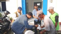 IJTI Banyumas Raya Salurkan 200 Paket Daging Kurban untuk Tukang Becak di Purwokerto