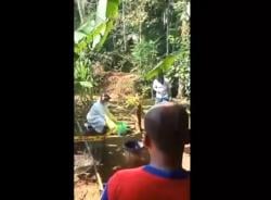 HOROR di Pekarangan Rumah! Mayat Bayi Terbungkus Plastik Gegerkan Warga Cilacap