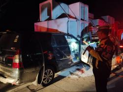Kecelakaan Lalu Lintas! Innova Tabrak Truk Muatan Beton di Tol Jombang, 3 Orang Tewas