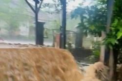 Drainase Buruk! 2 Rumah Warga Malingping Utara Langganan Diterjang Banjir, Air Deras Masuk Rumah