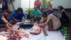 DAGING HEWAN KURBAN Sudah Dibagikan, Tarekat Syattariyah Padang Pariaman Baru Shalat Idul Adha Besok