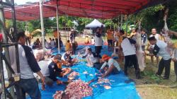 Idul Adha Penuh Makna di Lebak, Warga Perum BIP Tebar Daging Kurban ke 566 Warga