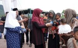 Ketua TP-PKK Bener Meriah Salurkan Daging Qurban untuk Ibu Hamil dan Anak Stunting
