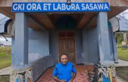 Pdt. Gerson Apresiasi Bantuan Bahan Bangunan dari Polres Kepulauan Yapen