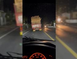 Viral Truk Oleng di Jalan Raya Sumbersuko Demi Konten, Polisi Amankan Pemilik Truk