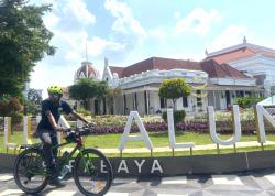 Jelajah Dunia dengan Sepeda, Pemuda India Kampanyekan Krisis Degradasi Tanah