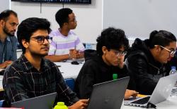 Broker Ini Raih Penghargaan CSR Terbaik di Asia, Simak Program Menariknya!