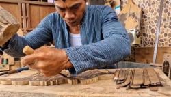 Warga Ponorogo Ubah Limbah Kayu Jadi Karya Seni Tinggi, Harganya Sampai Jutaan