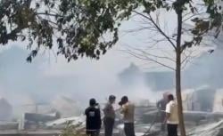 Konflik Lahan,  Warga Bakar Rumah dan Fasilitas Perusahaan HTI di Siak