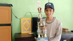 Tak Punya Biaya, Tapi Lolos ITB! Kisah Devit yang Diantar Warga Satu Kampung ke Bandung
