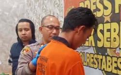 MARAH Tak Diajak Jadi Panitia Kurban, Pria di Palembang Bacok Teman saat Potong Daging Terekam CCTV