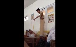 Kronologi Guru Naik Meja hingga Tendang Kepala Siswa di Demak, saat Ujian Berlangsung