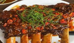 Iga Galabag Bandung: Kuliner Daging Jumbo Favorit Wisatawan