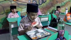Program Makan Bergizi Gratis Sasar Sekolah Swasta di Lamongan, Siswa dan Guru Sambut Antusias