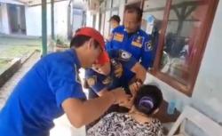 13 Tahun Anting Tak Bisa Dilepas, Ibu di Lebak Minta Bantuan ke Damkar