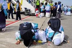 Alhamdulillah! Jemaah Haji Kloter Pertama Debarkasi Solo Tiba dengan Selamat di Tanah Air