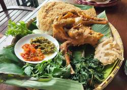 Dulu Sewa Elf, Sekarang Jual Ayam Jumbo, Cerita Sutarno, Pemilik Faizal Food, yang Bikin Kagum