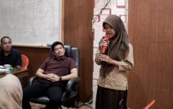 Penyandang Tunanetra Ini Terima Reward dari Bupati Bengkulu Utara 