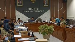 DPRD Bojonegoro Mediasi Tertutup Dugaan Pungli Dinas Pendidikan, Kerugian Capai Rp449 Juta