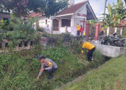 Polsek Bener Gelar Kegiatan Bakti Sosial Bersih-Bersih Gereja Dalam Rangka Hari Bhayangkara ke-79