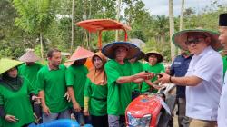 Dukung Petani Konsel, Anggota DPR RI Jaelani Salurkan Alsintan dan Dorong Peningkatan Produksi