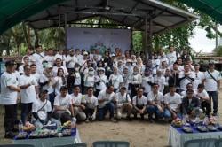 Hari Lingkungan Hidup 2025, PLN UIP KLT Ajak 200 Relawan Bersihkan Pantai Cemara Balikpapan