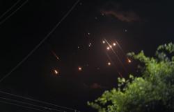 Israel Luncurkan Serangan Udara ke Iran, Sasar Fasilitas Nuklir dan Militer