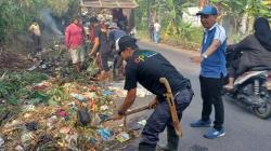 Desa Padasuka Cibatu Garut Gencarkan Jumat Bersih, Warga Gotong Royong Lawan Sampah