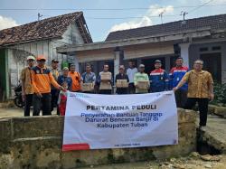 Pertamina FT Tuban Bantu 100 Kompor Pulihkan Dampak Banjir di Desa Sidomukti
