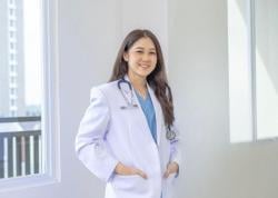 Langkah Pasti Riska Siela, Dari Fakultas Kedokteran UMP ke Pucuk Manajemen Hermina Hospitals