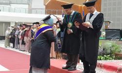 Perdana Sebagai Rektor UMS, Harun Joko Prayitno Pimpin Wisuda Periode IV