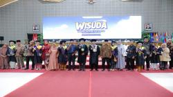 Wisuda UMS Periode IV Tahun 2025 Hasilkan Belasan Lulusan Terbaik, Clarisca Audyta Raih IPK 4,00