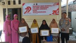 Peringati Hari Bhayangkara, Polsek Kersana Salurkan 50 Paket Sembako ke Warga Tak Mampu