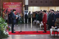 BREAKING NEWS Sumpah Jabatan Rektor UPI Berbahasa Inggris, Wakil Ketua DPR Pilih Walkout
