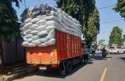 Polantas Kuningan Tegur Kendaraan ODOL, Rawan Kecelakaan di Jalan Raya
