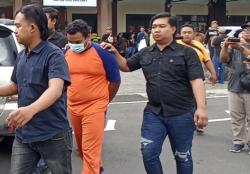Terekam CCTV Berbuat Dosa di Warung Mie Gacoan Jombang, Pria Asal Malang Diborgol Polisi