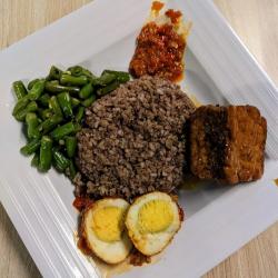 Nikmati Nasi Kalong, Santapan Malam Unik dan Lezat di Bandung