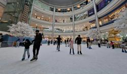 Mau Ice Skating? Tak Perlu ke New York, Cukup ke Depok