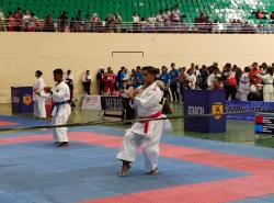 Raih 1 Emas, 2 Perak, 2 Perunggu, Kontingen Karate Grobogan Juara Umum di Popda Jateng Tingkat SMA