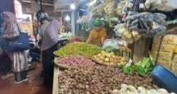 Harga Bawang dan Cabai di Pasar Rangkasbitung Melonjak! Pembeli Mengeluh, Pedagang Bingung